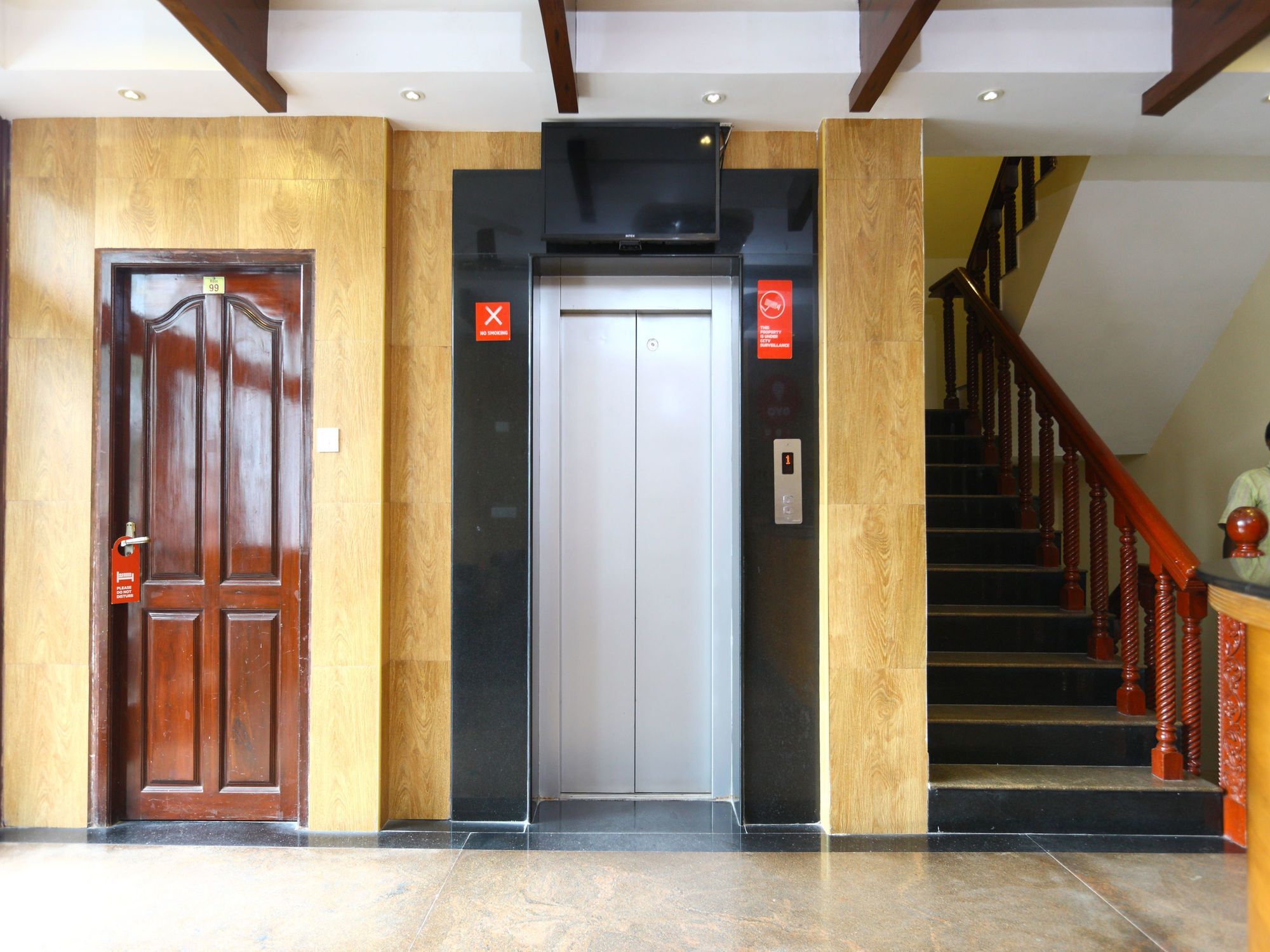 ホテル Oyo 094 Bussy St Prakasam Residency ポンディシェリ エクステリア 写真